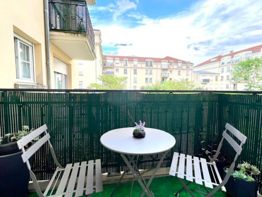 Appartement En Centre-Ville Bussy-Saint-Georges Kültér fotó